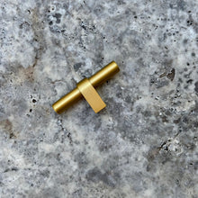 Load image into Gallery viewer, Brunswick Pull Handle - Satin Brass - Coral and Brass