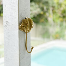 Load image into Gallery viewer, XL Clam Shell Hook - Brushed Gold