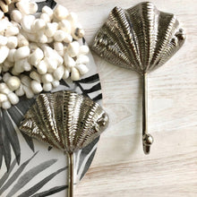 Load image into Gallery viewer, XL Clam Shell Hook - Chrome