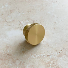 Load image into Gallery viewer, Eden Pull - Satin Brass