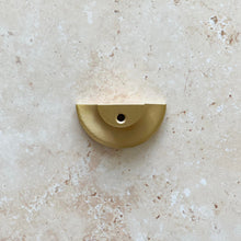 Load image into Gallery viewer, Illuka Moon Pull - Satin Brass