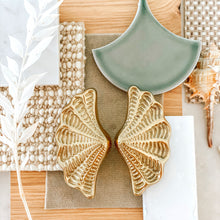 Load image into Gallery viewer, Fan Shell Drawer Pull - Brushed Gold