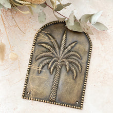 Load image into Gallery viewer, Banana Palm Arch Wall Plaque - Brass