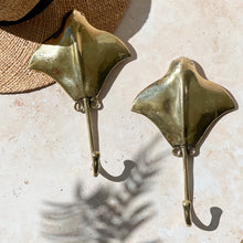Load image into Gallery viewer, Large Ray Hook - Brushed Gold
