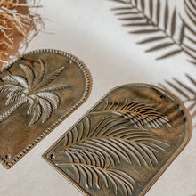 Load image into Gallery viewer, Banana Palm Arch Wall Plaque - Brass