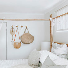 Load image into Gallery viewer, Medium Shell Hook - Brass