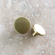 Load image into Gallery viewer, Tully Brass Knob - Brass