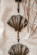 Load image into Gallery viewer, Large Clam Shell Hook - Brass