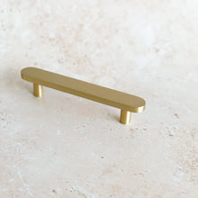 Load image into Gallery viewer, Airlie Handle - Satin Brass