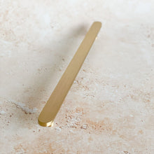Load image into Gallery viewer, Airlie Handle - Satin Brass