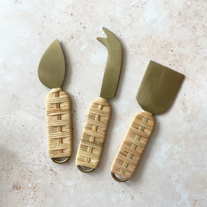 Torquay Cheese Knife Set Rattan - Coral and Brass
