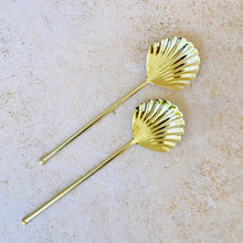 Load image into Gallery viewer, Luxury Clam Shell Stainless Steel Salad Servers
