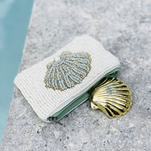 Load image into Gallery viewer, Beaded Shell Venus Pouch Purse
