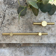 Load image into Gallery viewer, Lennox T-Bar - Satin Brass

