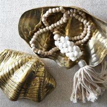 Load image into Gallery viewer, Clam Decor/Bowl - Brushed Gold
