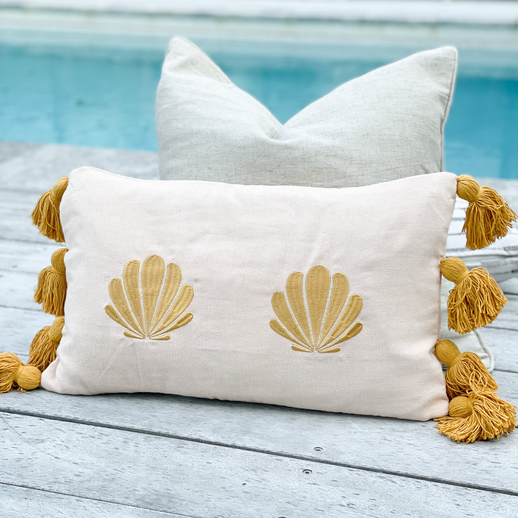 Peachy Shell Cushion