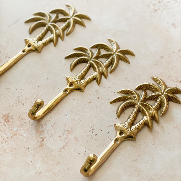 Medium Twin Palms Hook - Brushed Gold