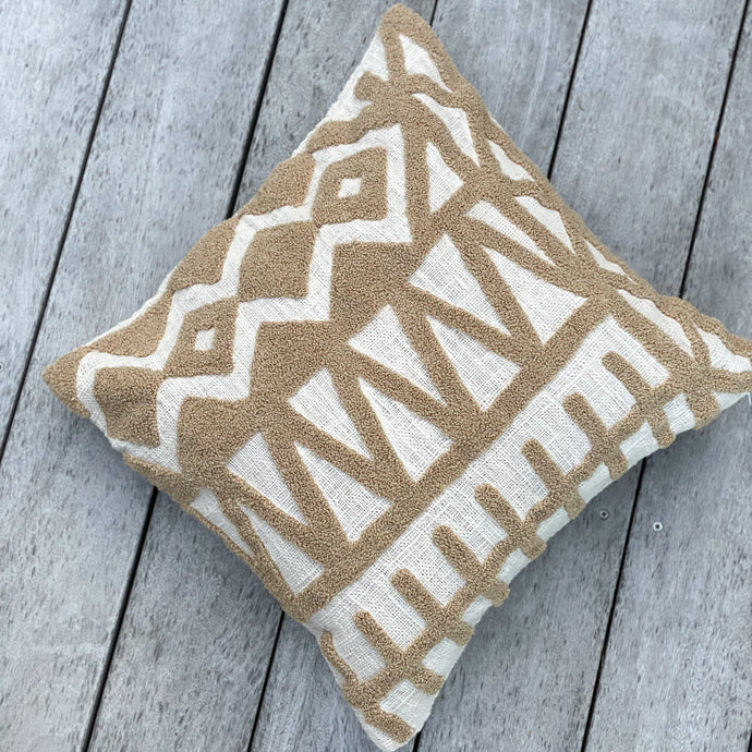 Patterns of the Sand Cushion