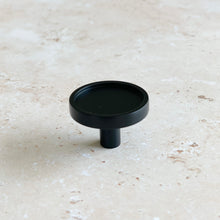 Load image into Gallery viewer, Mandurah Button Pull - Matte Black
